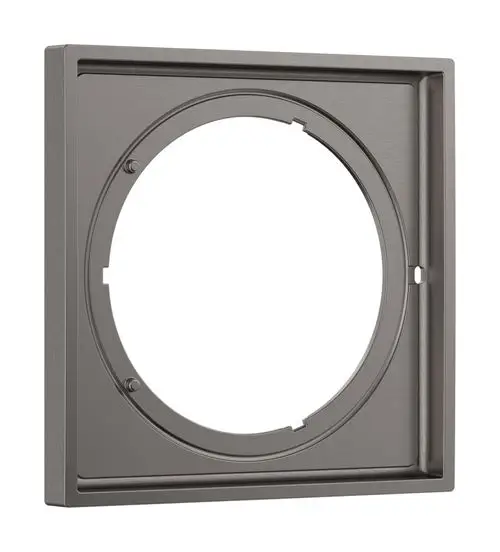 Hansgrohe Verlängerungsrosette aus Metall mit eckigem Design und einem zentralen runden Ausschnitt zur Integration von Armaturen. Farbton in gebürstetem Schwarzchrom erkennbar.